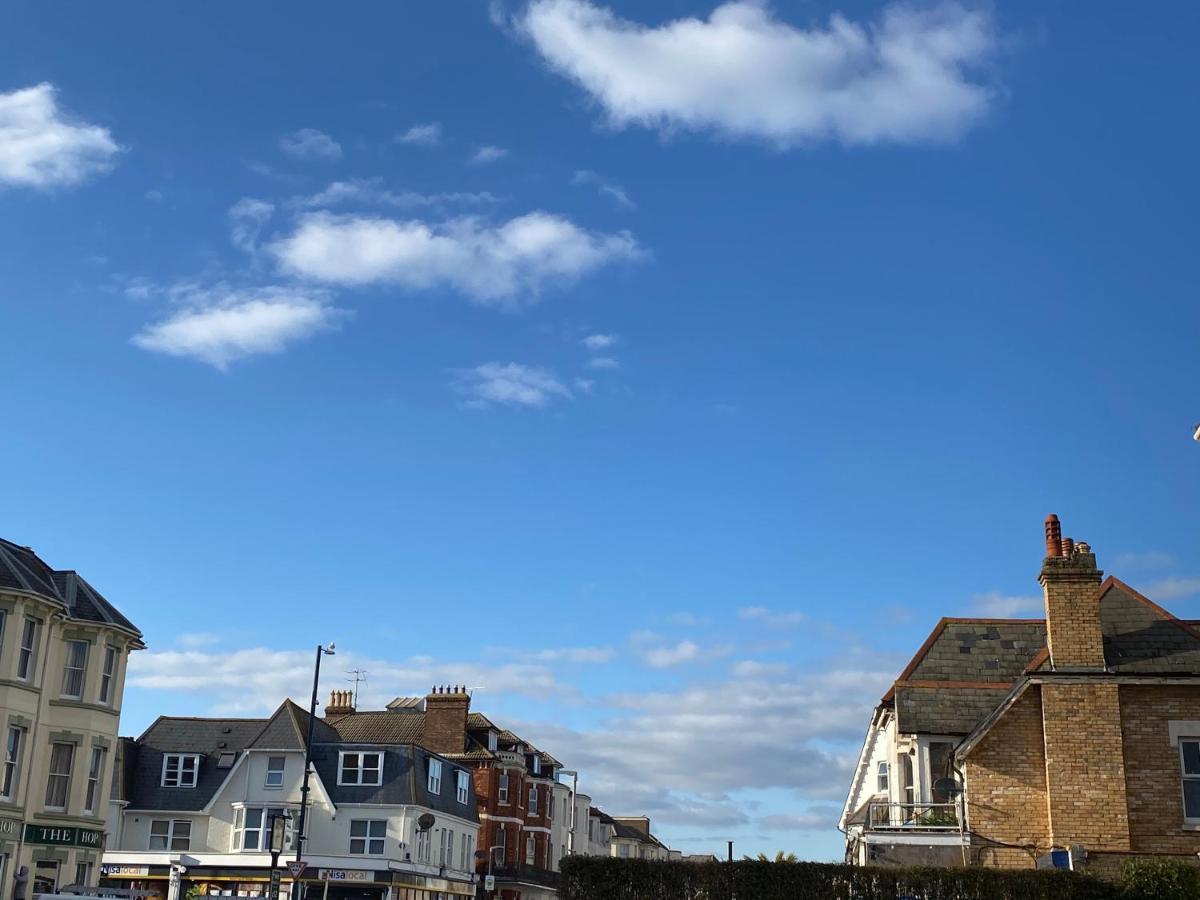 Bournemouth Beachfront Retreat 3 Bedroom 3 Bathroom Seaside B&B With Free Parking Εξωτερικό φωτογραφία