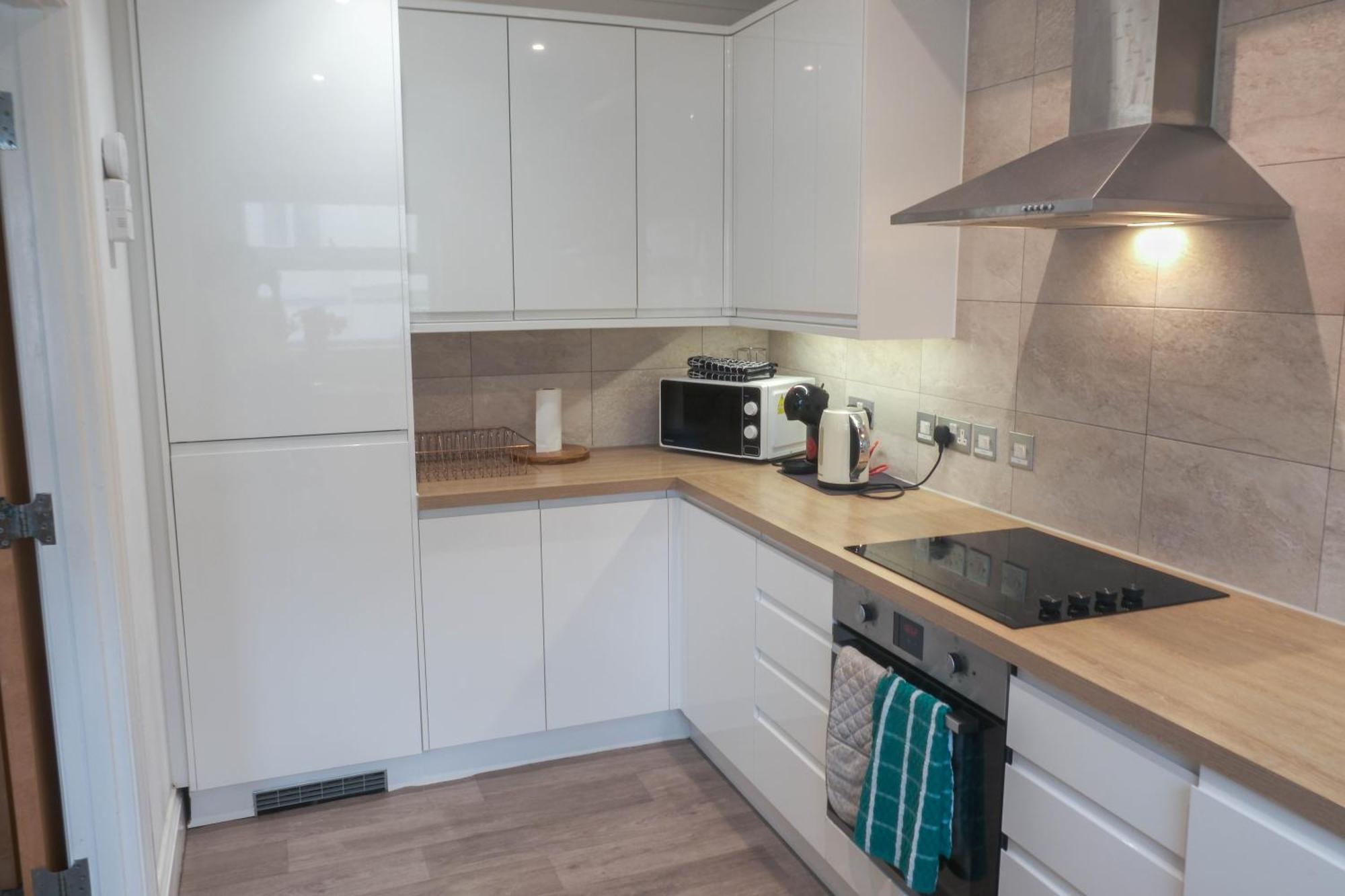 Bournemouth Beachfront Retreat 3 Bedroom 3 Bathroom Seaside B&B With Free Parking Εξωτερικό φωτογραφία