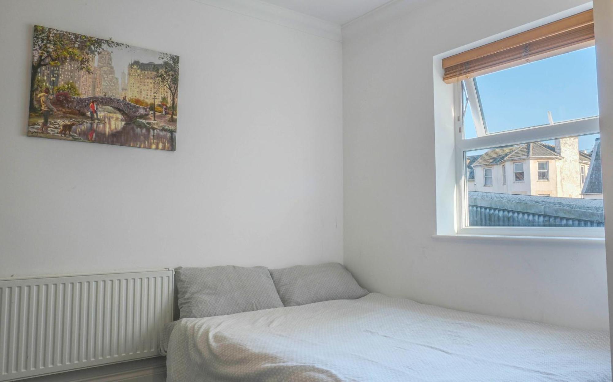 Bournemouth Beachfront Retreat 3 Bedroom 3 Bathroom Seaside B&B With Free Parking Εξωτερικό φωτογραφία