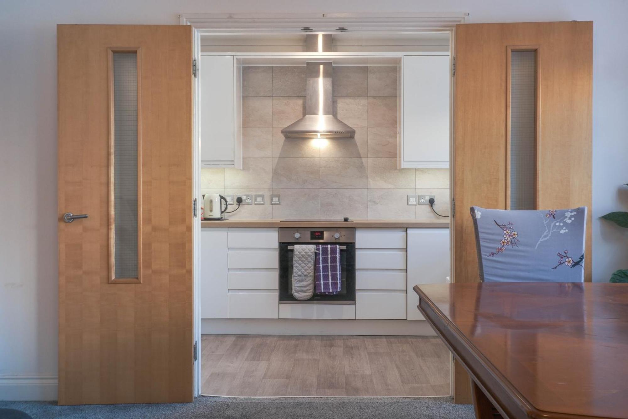 Bournemouth Beachfront Retreat 3 Bedroom 3 Bathroom Seaside B&B With Free Parking Εξωτερικό φωτογραφία