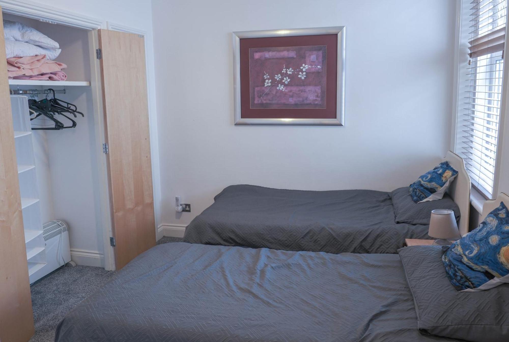 Bournemouth Beachfront Retreat 3 Bedroom 3 Bathroom Seaside B&B With Free Parking Εξωτερικό φωτογραφία