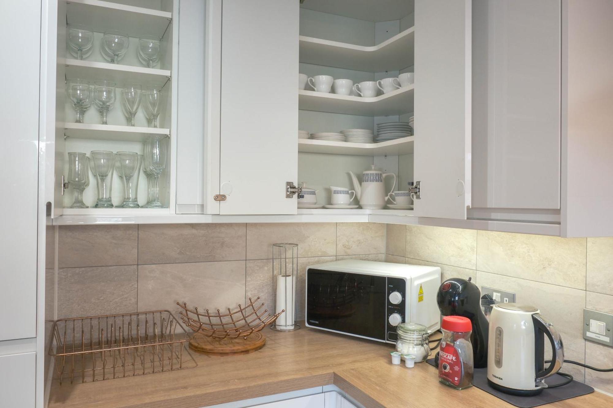 Bournemouth Beachfront Retreat 3 Bedroom 3 Bathroom Seaside B&B With Free Parking Εξωτερικό φωτογραφία