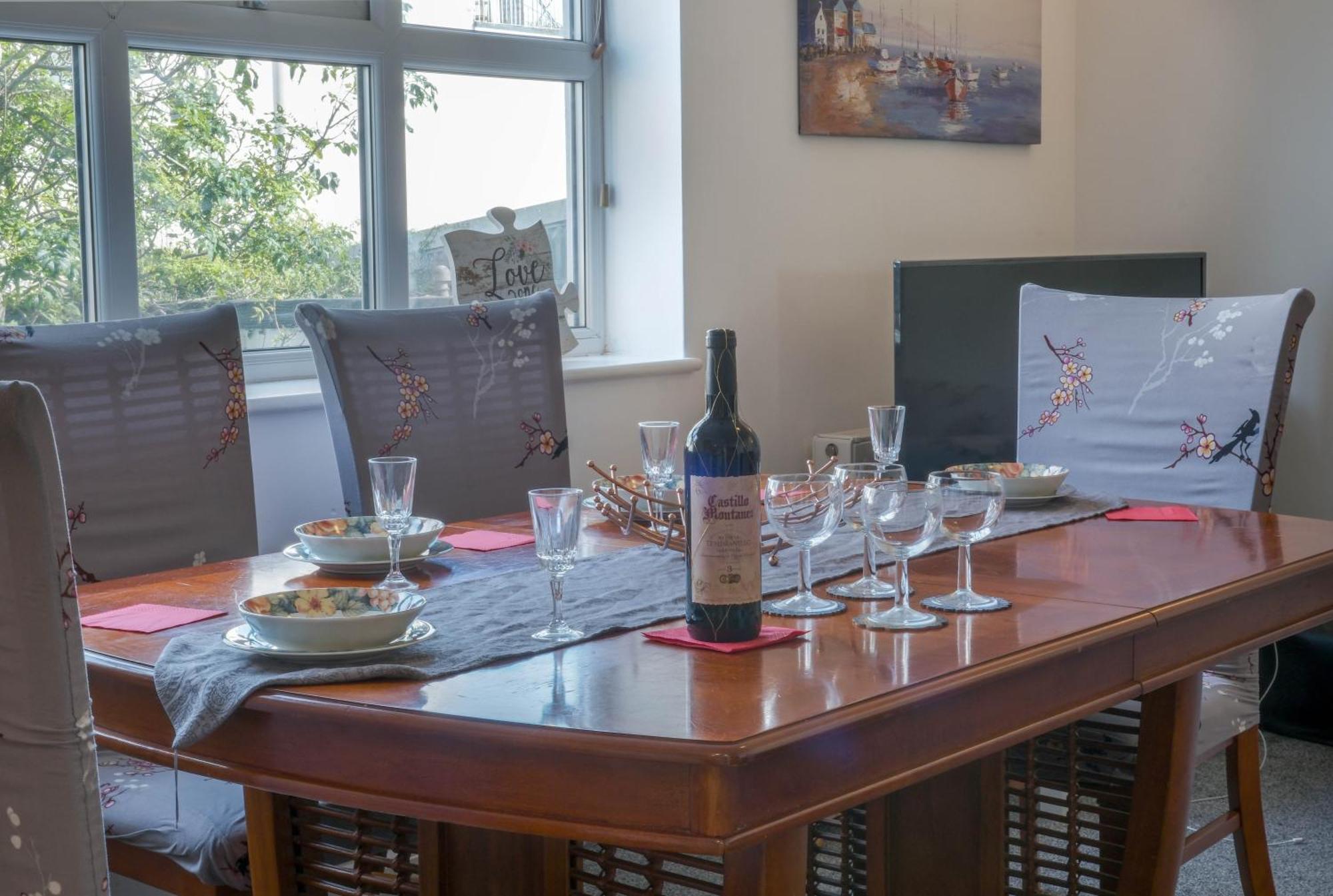 Bournemouth Beachfront Retreat 3 Bedroom 3 Bathroom Seaside B&B With Free Parking Εξωτερικό φωτογραφία