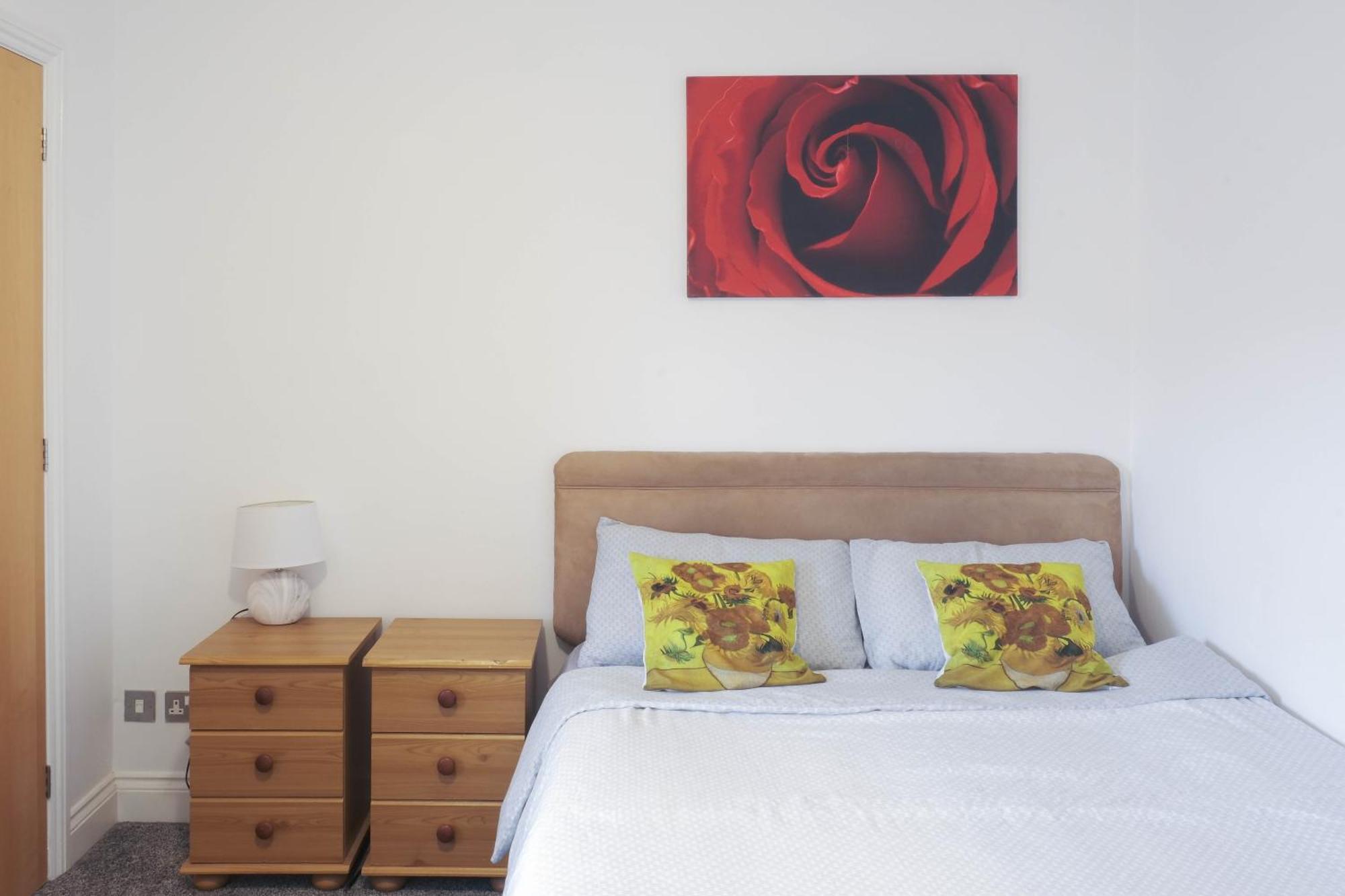 Bournemouth Beachfront Retreat 3 Bedroom 3 Bathroom Seaside B&B With Free Parking Εξωτερικό φωτογραφία